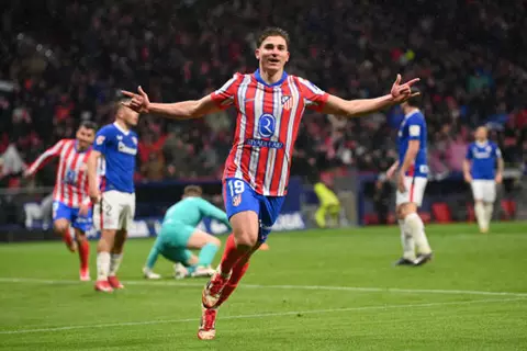 استمرار لعبة الكراسي الموسيقية.. أتلتيكو مدريد يقفز لقمة الدوري الإسباني مؤقتًا